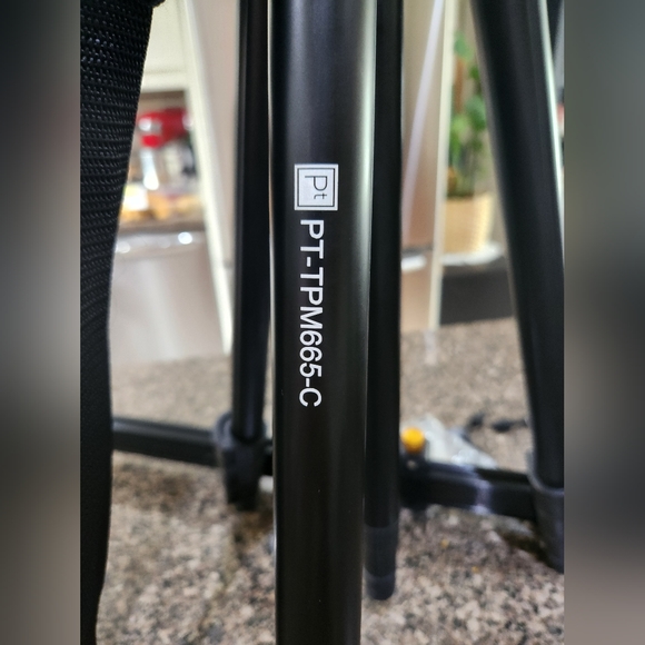 Tripod and slider - Picture 6 of 8